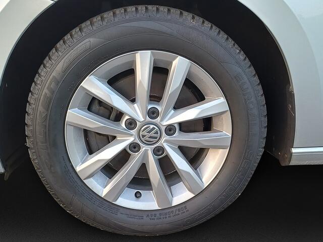 Volkswagen TOURAN 1.5 TSI Highline 7- Pers. /Clima/Cruise/Parkh.v+a/Navi/16"/