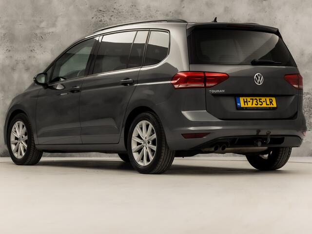 Volkswagen TOURAN 1.4 TSI Highline 150Pk (GROOT NAVI, CLIMATE, GETINT GLAS, TREKHAAK, SPORTSTOELEN, PARKEERSENSOREN, ADAPTIVE CRUISE, NIEUWSTAAT)