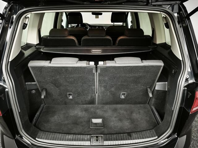 Volkswagen TOURAN 1.4 TSI Highline Business R 7p | Trekhaak | Parkeersensoren V+A | Stoelverwarming | Apple CarPlay / Android Auto |