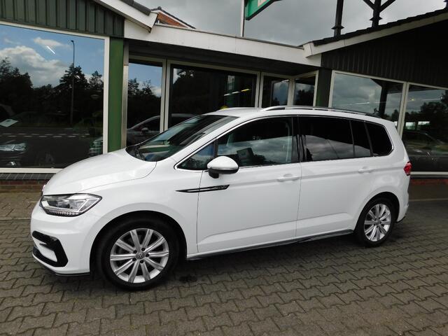 Volkswagen TOURAN 1.4TSI 150PK 7P! R-LINE!! All-in Prijs! Trekhaak!