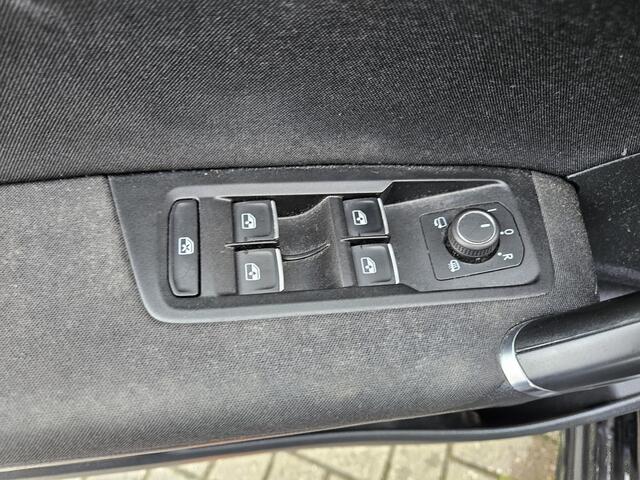 Volkswagen TOURAN 1.4 TSI Highline R-line 7p