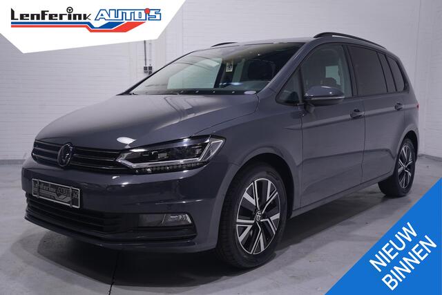 Volkswagen TOURAN 1.5 TSI Comfortline 7p Led koplampen Apple Carplay Panodak Winterpakket Trekhaak Camera 7 zits