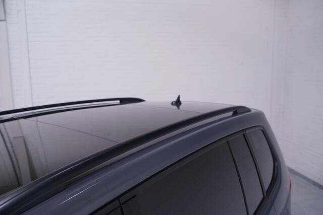 Volkswagen TOURAN 1.5 TSI Comfortline 7p Led koplampen Apple Carplay Panodak Winterpakket Trekhaak Camera 7 zits