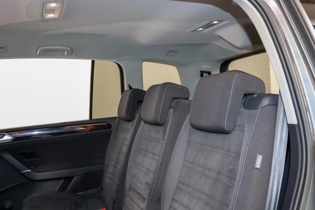 Volkswagen TOURAN 1.4 TSI Highline 7-Persoons, Trekhaak, ACC, Stoelverwarming, Navigatie