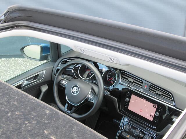 Volkswagen TOURAN 1.4 TSI Highline Business R | Automaat | Panoramadak | Trekhaak | Apple carplay