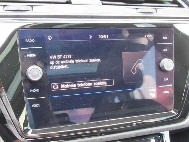 Volkswagen TOURAN 1.4 TSI Highline Business R | Automaat | Panoramadak | Trekhaak | Apple carplay