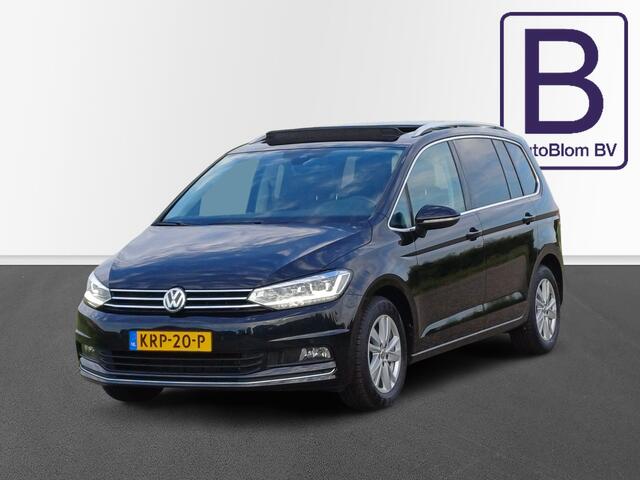 Volkswagen TOURAN 1.5 TSI Highline / Trekhaak / Panodak / Carplay