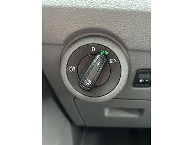 Volkswagen TRANSPORTER 2.0 TDI L2H1 28 bestelwagen 110 pk | Airco | Bank | Radio Bluetooth