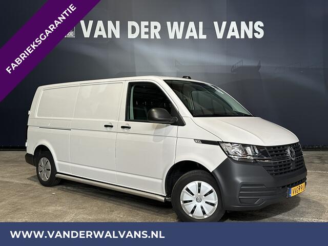 Volkswagen TRANSPORTER 2.0 TDI L2H1 Fabrieksgarantie Euro6 Airco | Apple Carplay | Trekhaak Cruisecontrol, Android Auto, Parkeersensoren, Sidebars, Bijrijdersbank