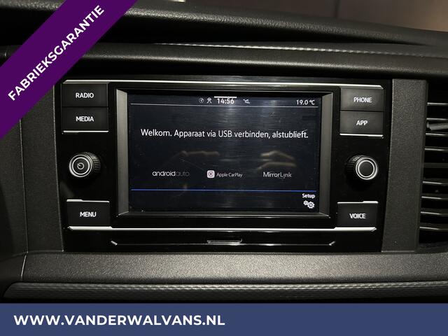 Volkswagen TRANSPORTER 2.0 TDI L2H1 Fabrieksgarantie Euro6 Airco | Apple Carplay | Trekhaak Cruisecontrol, Android Auto, Parkeersensoren, Sidebars, Bijrijdersbank