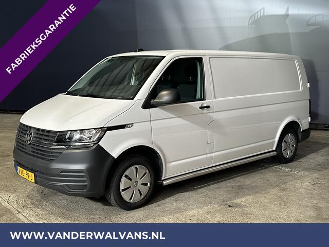 Volkswagen TRANSPORTER 2.0 TDI L2H1 Fabrieksgarantie Euro6 Airco | Apple Carplay | Trekhaak Cruisecontrol, Android Auto, Parkeersensoren, Sidebars, Bijrijdersbank