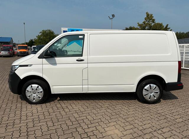 Volkswagen TRANSPORTER T 6.1 2.0 TDI L1H1 28 3-zitter airco camera