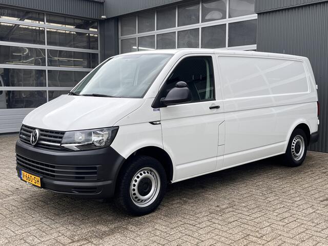 Volkswagen TRANSPORTER 2.0 TDI L2H1 Airco Cruise controle Kastinrichting Laderkast Parkeersensoren achter Telefoonvoorbereiding 2-Persoons Usb aansluiting 1e eigenaar Euro 6 Bestel