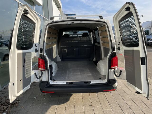 Volkswagen TRANSPORTER 2.0 TDI L1 150 Pk Auto | PDC | App Connect
