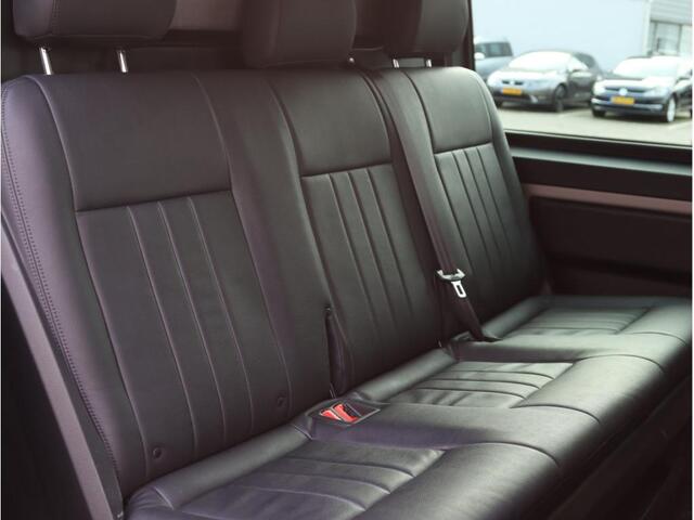 Volkswagen TRANSPORTER 2.0 TDI L2H1 204PK DSG DC Highline | Airco | ACC | LED | Leder | Stoelverwarming | Trekhaak |
