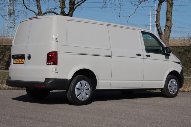 Volkswagen TRANSPORTER 2.0 TDI L2H1 28 Comfortline 150PK | 3 PERS | APPCONNECT | AIRCO | PDC ACHTER | SCHUIFDEUR R |