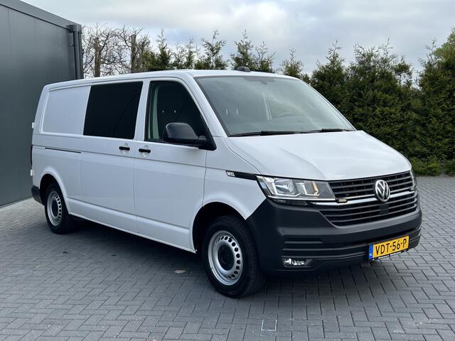 Volkswagen TRANSPORTER 2.0 TDI 150 PK AUTOMAAT 6.1 / L2H1 / DUBBEL CABINE / AIRCO / CRUISE / NAVI / TREKHAAK