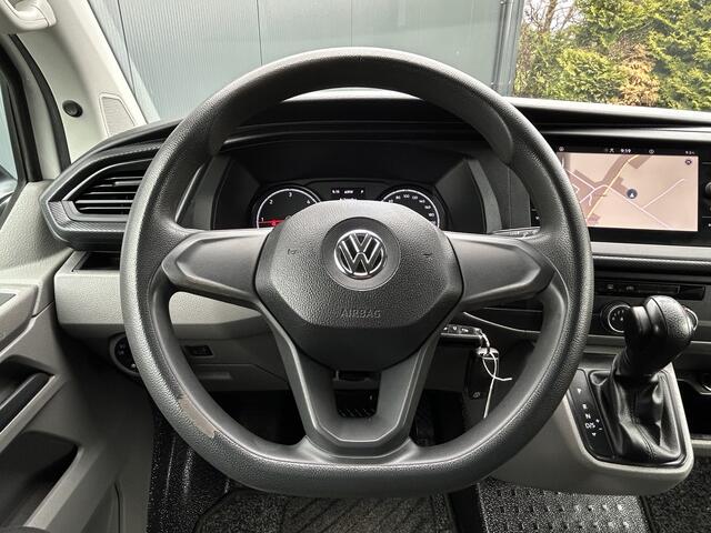 Volkswagen TRANSPORTER 2.0 TDI 150 PK AUTOMAAT 6.1 / L2H1 / DUBBEL CABINE / AIRCO / CRUISE / NAVI / TREKHAAK