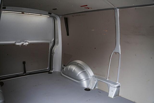 Volkswagen TRANSPORTER 2.0 TDI L2H1 DSG 150 PK