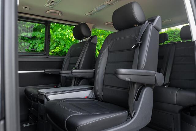 Volkswagen TRANSPORTER Multivan 2.0 TDI L1H1 4Motion Highline 'Bulli' Edition.