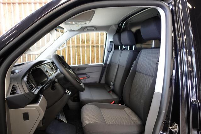 Volkswagen TRANSPORTER 150pk Automaat L2H1 28 Highline Navigatie Apple Carplay Cruise control Airco 3-Zits Euro6