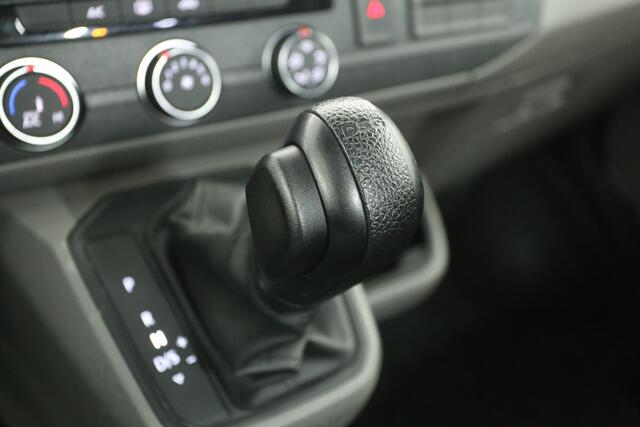 Volkswagen TRANSPORTER 2.0 TDI L2H1 150PK DSG Automaat Airco Cruise Carplay Navigatie PDC Elektrpakket