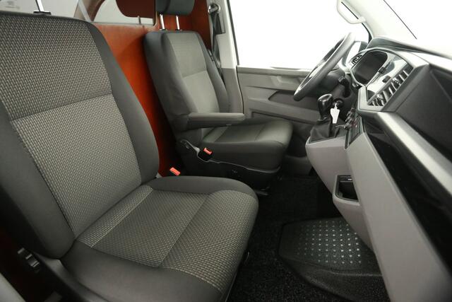 Volkswagen TRANSPORTER 2.0 TDI L2H1 150PK DSG Automaat Airco Cruise Carplay Navigatie PDC Elektrpakket