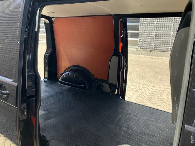 Volkswagen TRANSPORTER 2.0 TDI 150PK L2H1 DSG