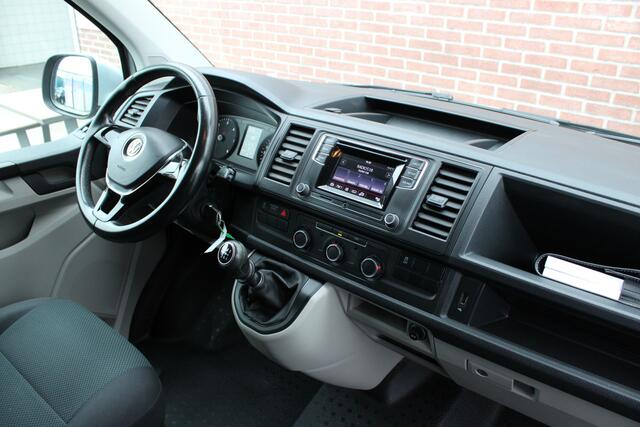Volkswagen TRANSPORTER 2.0 TDI 150PK L2H1 BUMPERS IN KLEUR|PARKEERSENSOREN||CRUISE|SPORTVELGEN