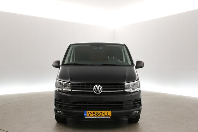 Volkswagen TRANSPORTER 2.0 TDI L2H1 204PK Airco Carplay Cruise Trekhaak Navigatie Parkeersensoren