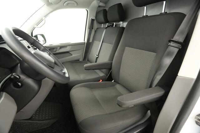 Volkswagen TRANSPORTER 2.0 TDI L1H1 140PK Airco 3 Persoons Imperiaal Elektrpakket Trekhaak