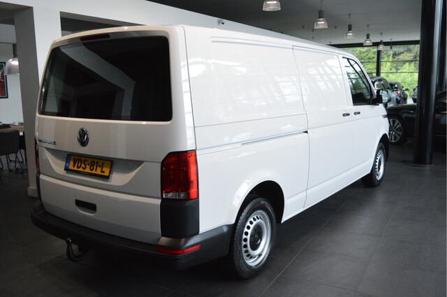 Volkswagen TRANSPORTER 2.0 TDI L2H1 28 airco navi trekhaak 150 pk !!