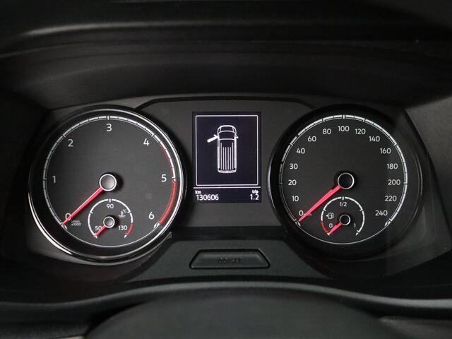 Volkswagen TRANSPORTER 2.0TDI 150PK Lang Highline | Imperiaal | Trekhaak | Navigatie | Airco | 3-Persoons