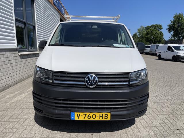 Volkswagen TRANSPORTER 2.0 TDI 102pk L2H1 Trendline / vaste prijs rijklaar ¤ 13.950 ex btw / lease vanaf ¤ 316 / euro 6 diesel / bpm vrij / airco / imperial / trekhaak 2200 kg !