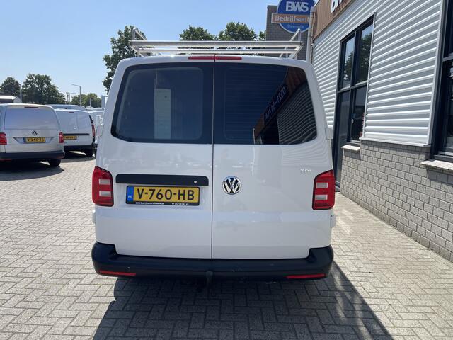 Volkswagen TRANSPORTER 2.0 TDI 102pk L2H1 Trendline / vaste prijs rijklaar ¤ 13.950 ex btw / lease vanaf ¤ 316 / euro 6 diesel / bpm vrij / airco / imperial / trekhaak 2200 kg !