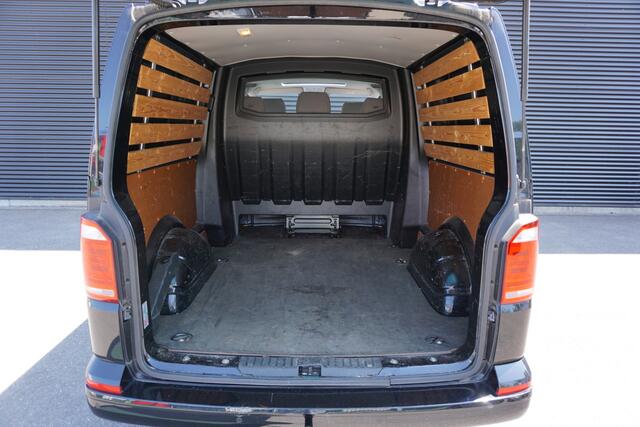 Volkswagen TRANSPORTER 28 | 150 PK DSG | L2H1 | Cruise | Navi | Schuifdak | Stoel- en Voorruitverwarming | Trekhaak