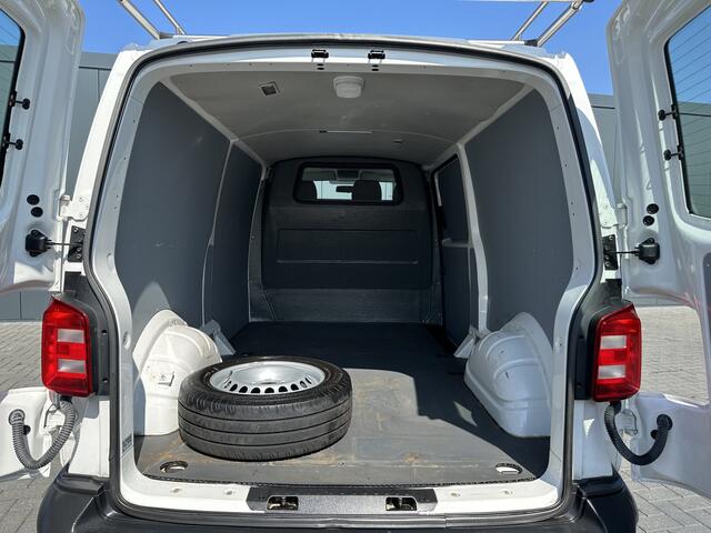 Volkswagen TRANSPORTER 2.0 TDI 102 PK / L2H1 / 1e EIG. / 58.404 KM / IMPERIAAL / TREKHAAK / AIRCO / CRUISE CONTROL