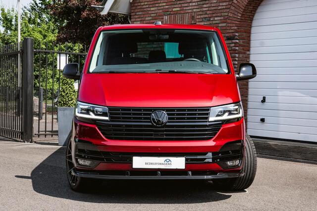 Volkswagen TRANSPORTER 2.0 TDI 150 pk Dubbel Cabine Fontana Red Navi, Camera, 20" LMV, LED Koplampen, Adapt. Cruise, Privacyglas, 5-Zits