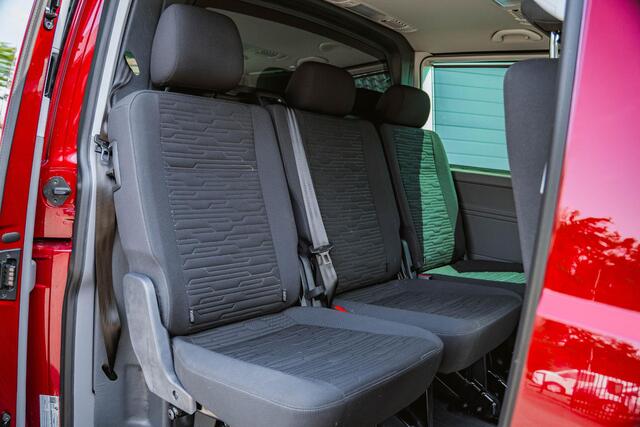Volkswagen TRANSPORTER 2.0 TDI 150 pk Dubbel Cabine Fontana Red Navi, Camera, 20" LMV, LED Koplampen, Adapt. Cruise, Privacyglas, 5-Zits