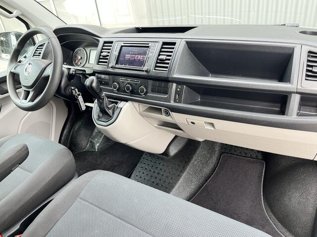 Volkswagen TRANSPORTER 2.0 TSI L1H1 Benzine Airco Cruise controle Navigatie Apple carplay Parkeerhulp achter 3-Persoons Bpm vrij voor particulier gebruik!!
