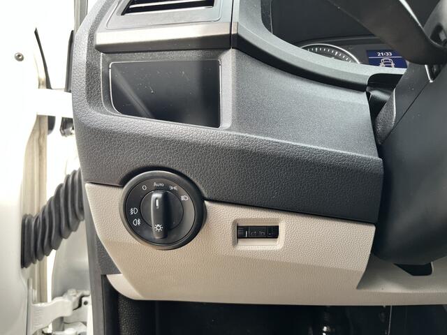 Volkswagen TRANSPORTER 2.0 TSI L1H1 Benzine Airco Cruise controle Navigatie Apple carplay Parkeerhulp achter 3-Persoons Bpm vrij voor particulier gebruik!!