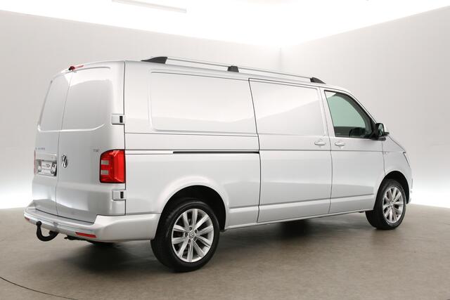 Volkswagen TRANSPORTER 2.0 TDI L2H1 | MARGE! | 150PK DSG Automaat 2xSchuifdeur Airco Camera Carplay Cruise LED Trekhaak 3 Persoons 18"LMV PDC