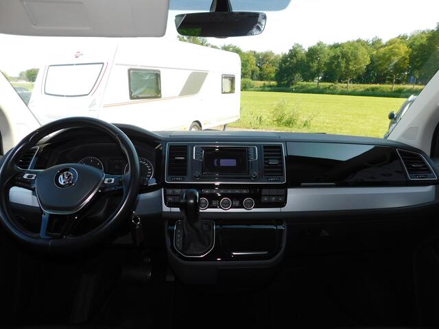 Volkswagen TRANSPORTER Caravelle 2.0 TDI L2H1 DC Highline E. Schuifdeuren, Acc, Camera Volopties 1e eigenaar