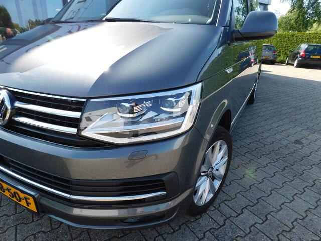 Volkswagen TRANSPORTER Caravelle 2.0 TDI L2H1 DC Highline E. Schuifdeuren, Acc, Camera Volopties 1e eigenaar