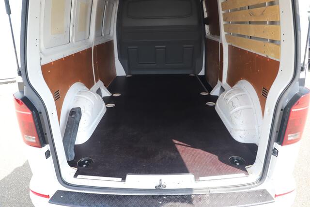Volkswagen TRANSPORTER 2.0 TDI L2H3 30 Bulli 204PK DSG Automaat Trekhaak Virtual Cockpit 20 inch Adaptive Cruise Navigatie Carplay Achteruitrijcamera