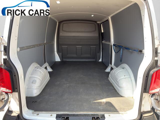Volkswagen TRANSPORTER 2.0 TDI 110PK EURO6 L2H1 28 Cruise control/trekhaak/navi