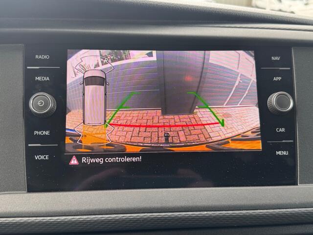 Volkswagen TRANSPORTER 2.0 TDI 150PK Automaat L1H1 T6.1 GB / Dealeronderhouden / Navi / Trekhaak / Airco