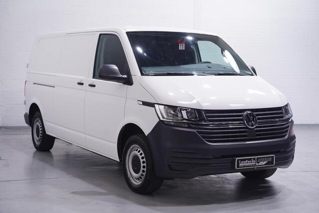 Volkswagen TRANSPORTER 2.0 TDI 110 pk L2H1 Airco, 2x Schuifdeur NAP, Trekhaak, Cruise Control, 2-Zits, 1e Eigenaar