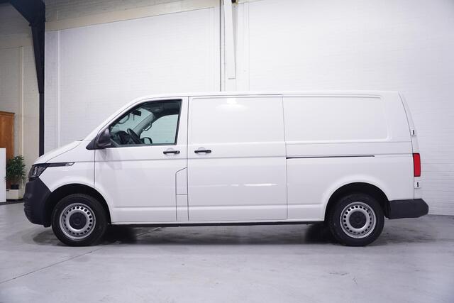 Volkswagen TRANSPORTER 2.0 TDI 110 pk L2H1 Airco, 2x Schuifdeur NAP, Trekhaak, Cruise Control, 2-Zits, 1e Eigenaar
