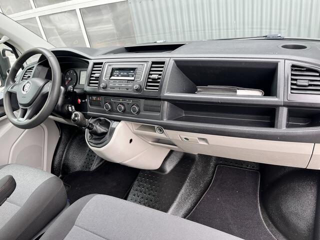 Volkswagen TRANSPORTER 2.0 TDI L2H1 150pk Pick up open laadbak Airco Cruise control Bluetooth trekhaak 2500 kg 1e eigenaar Dealer onderhouden P-up Bakwagen Doka Pritsche Ahk 2500kg